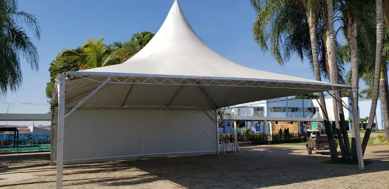 Tenda Chapéu de Bruxa fabricada pela GS3 Coberturas